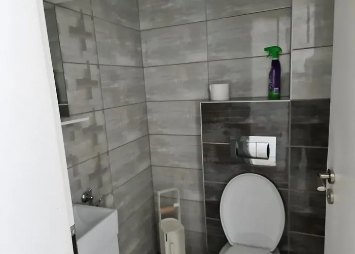 Tatalia, * Божурец